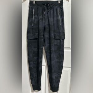 LIBIN Women's Cargo Joggers Lightweight  Pants Athletic Black Camo  
Size Small